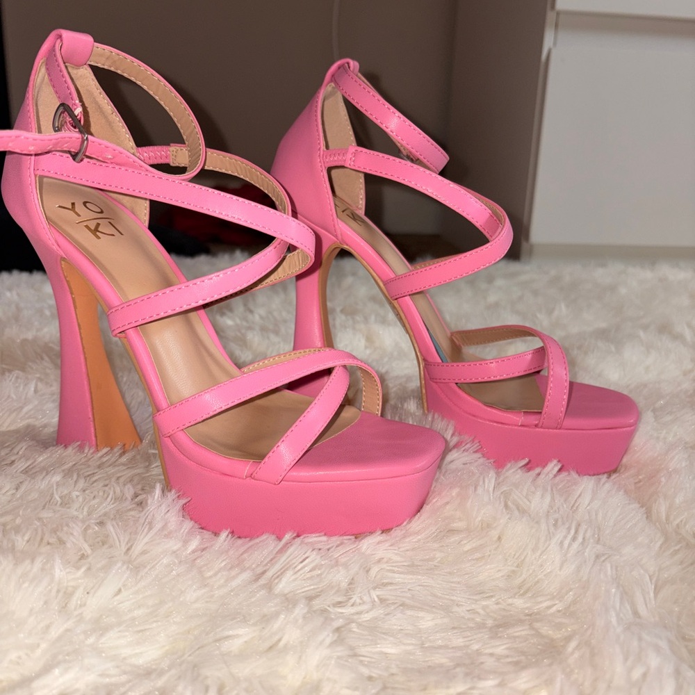 Yoki Women's Vibrant Pink Platform Heels